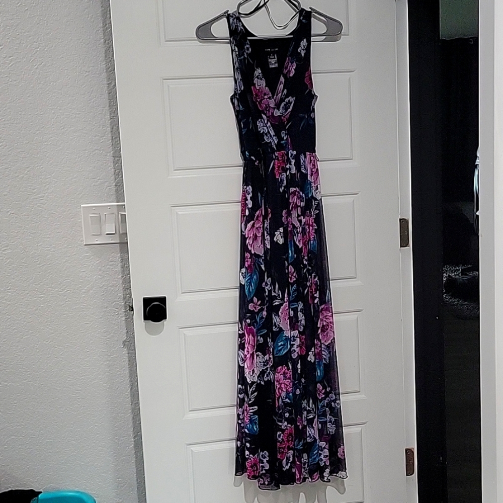 Black floral dress size 6